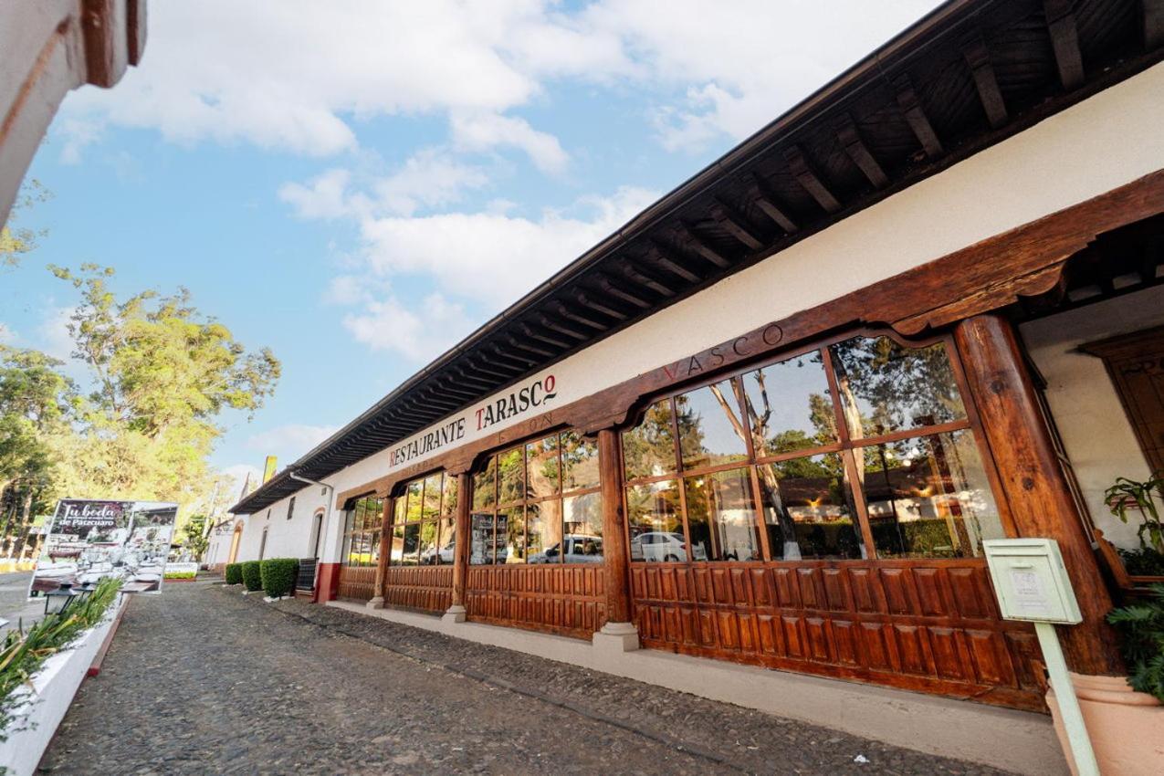 Best Western Plus Posada De Don Vasco Pátzcuaro Buitenkant foto The restaurant in 2012