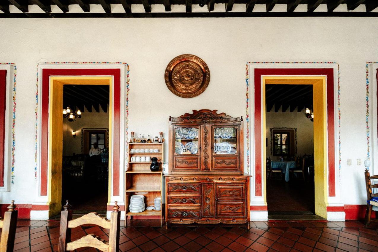 Best Western Plus Posada De Don Vasco Pátzcuaro Buitenkant foto Interior of the house